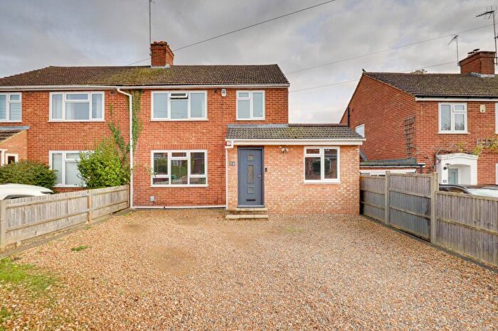 3 Bedroom Semi Detached House For Sale In Woodcote Way, Caversham, RG4