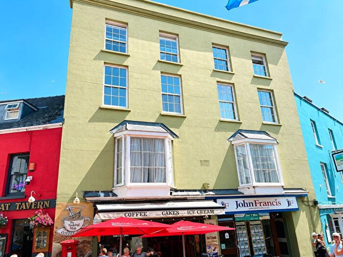2 Bedroom Flat For Sale In Tudor Square, Tenby, Pembrokeshire, SA70
