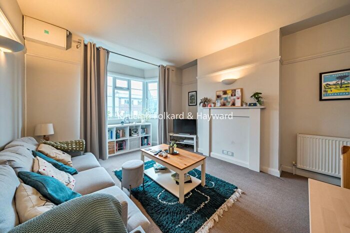 2 Bedroom Flat To Rent In Lewin Road, London, SW16