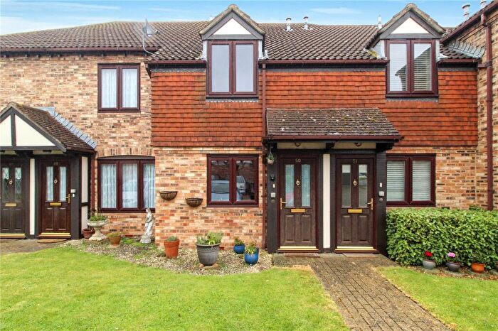 2 Bedroom Retirement Property For Sale In Orchard Mead, Eastwood Road North, Leigh-on-Sea, Essex, SS9