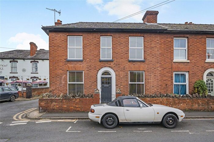 3 Bedroom End Of Terrace House For Sale In Lansdowne Road, Worcester, Worcestershire, WR1