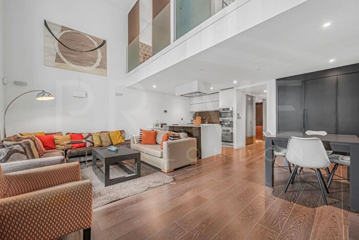 3 Bedroom Flat For Sale In Marconi House, The Strand, London, WC2R