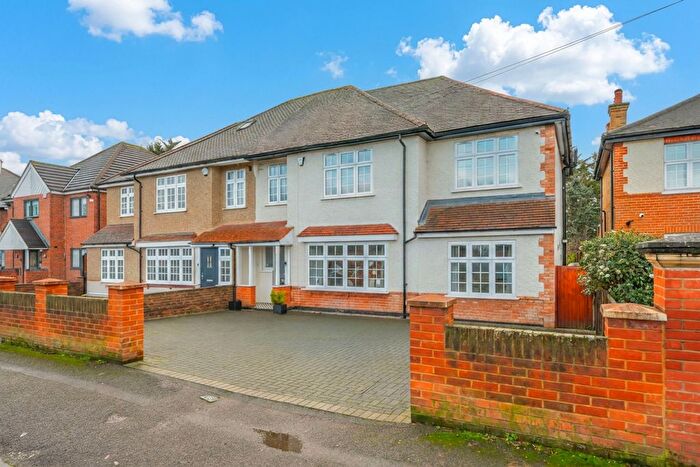 5 Bedroom Semi Detached House For Sale In Jersey Road, Isleworth, TW7