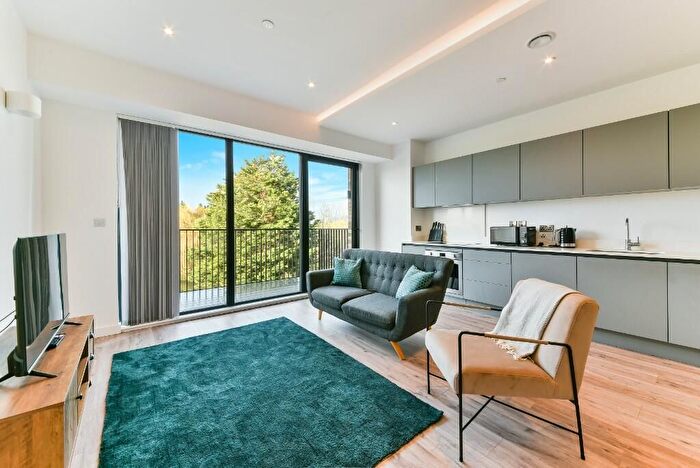 2 Bedroom Flat To Rent In Papermill House, Oxford Road, Uxbridge, UB8