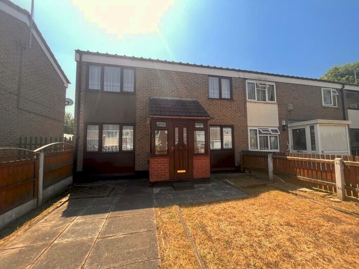 3 Bedroom House To Rent In Lount Walk, Birmingham, B19