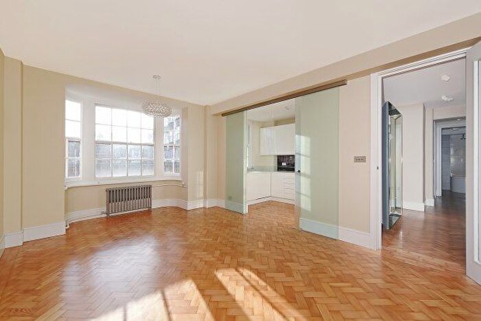 2 Bedroom Flat To Rent In Kensington Park Road, Notting Hill, W11