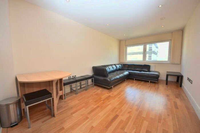 1 Bedroom Apartment To Rent In Raphael House, Ilford, IG1