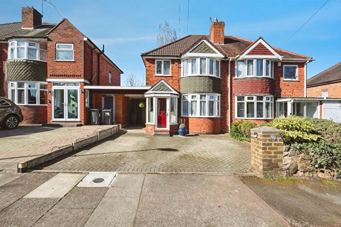 3 Bedroom Semi Detached House For Sale In Sunnymead Road, Birmingham, B26