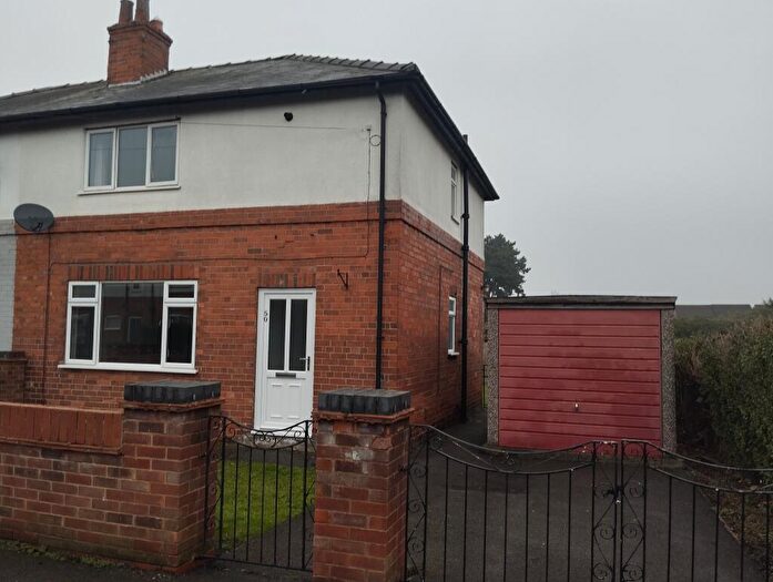 3 Bedroom Semi-Detached House To Rent In Chestnut Avenue, Newark, Nottinghamshire, NG24