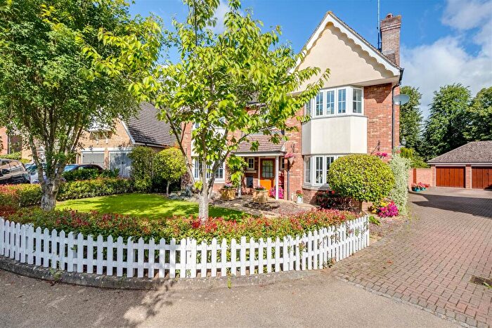 5 Bedroom Detached House For Sale In Sacombe Mews, Bragbury End, SG2