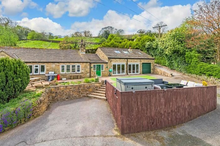 6 Bedroom Bungalow For Sale In Woodside Lane, Cononley, Keighley, North Yorkshire, BD20