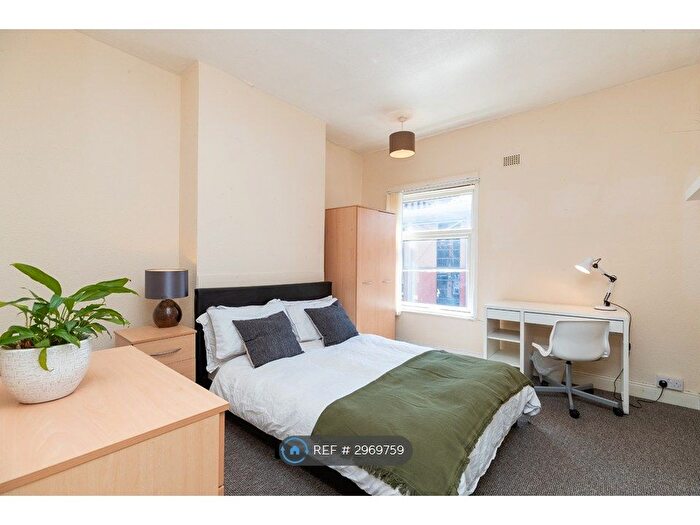 3 Bedroom Terraced House To Rent In Whitefriars Street, Coventry, CV1