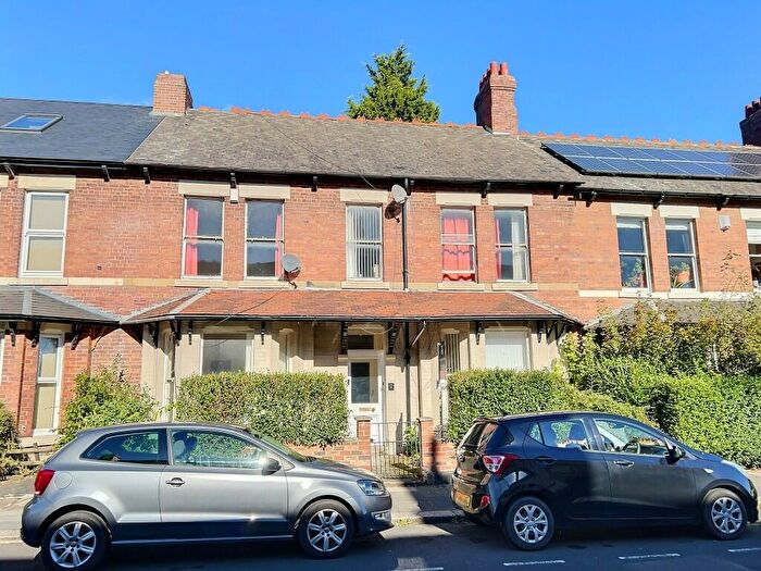 7 Bedroom Terraced House To Rent In Holly Avenue, Newcastle Upon Tyne, NE2