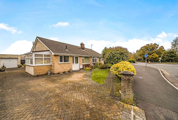 2 Bedroom Bungalow For Sale In Heather Avenue, Frampton Cotterell, Bristol, Gloucestershire, BS36