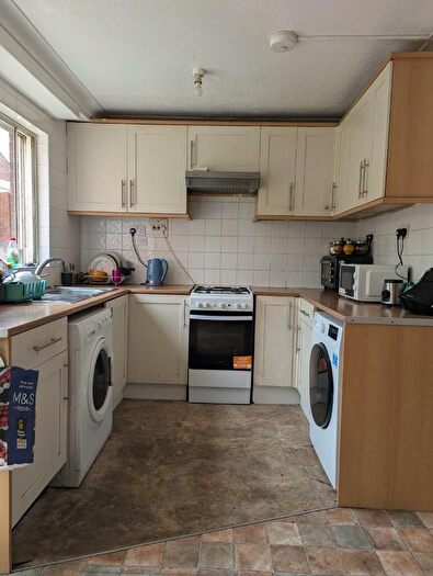 3 Bedroom Terraced House To Rent In Churchill Avenue, Kenilworth, Warwickshire, CV8