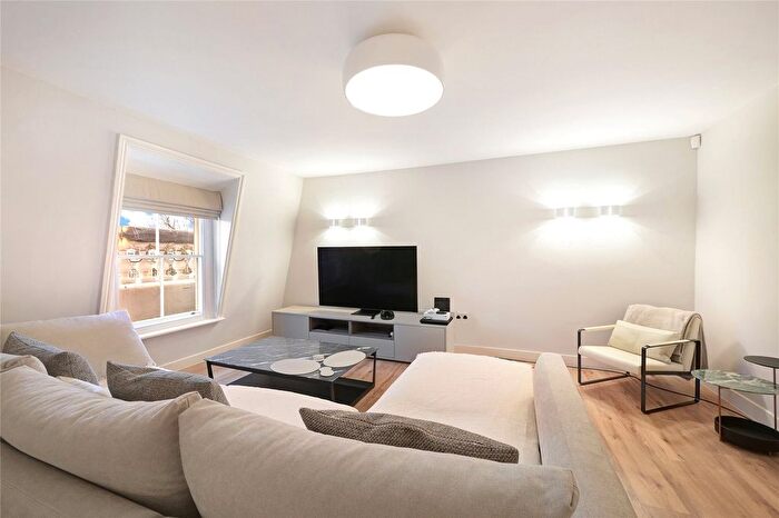 3 Bedroom Flat To Rent In Cranley Gardens, Chelsea, London, SW7