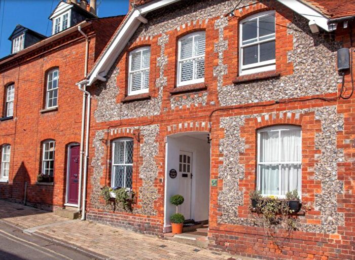 1 Bedroom Cottage To Rent In West Street, Henley-On-Thames, Oxfordshire, RG9
