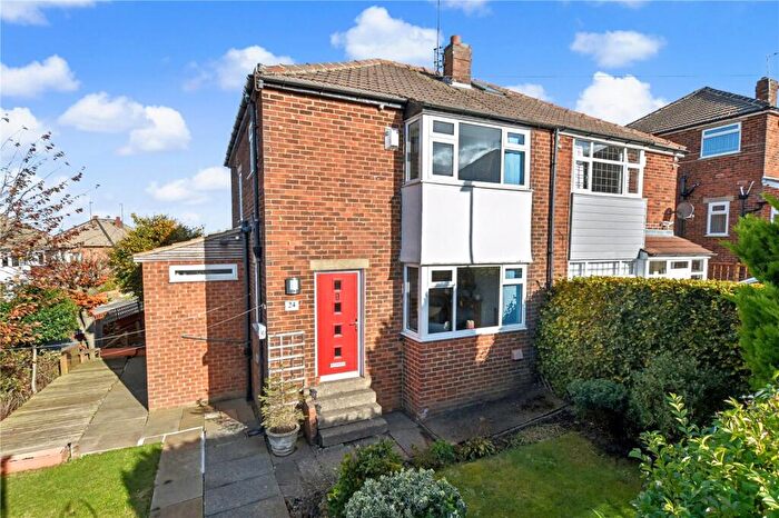 3 Bedroom Semi-Detached House For Sale In Hillfoot Avenue, Pudsey, West Yorkshire, LS28