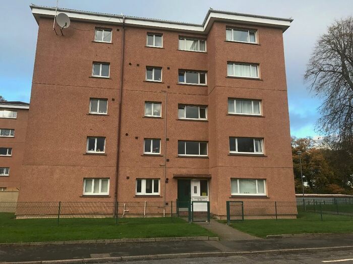 2 Bedroom Maisonette To Rent In Mackintosh Road, Inverness, IV2