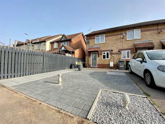 2 Bedroom End Of Terrace House To Rent In Dovedale, Luton, LU2