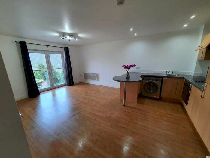 2 Bedroom Property To Rent In Stone Street, Oldbury, B69