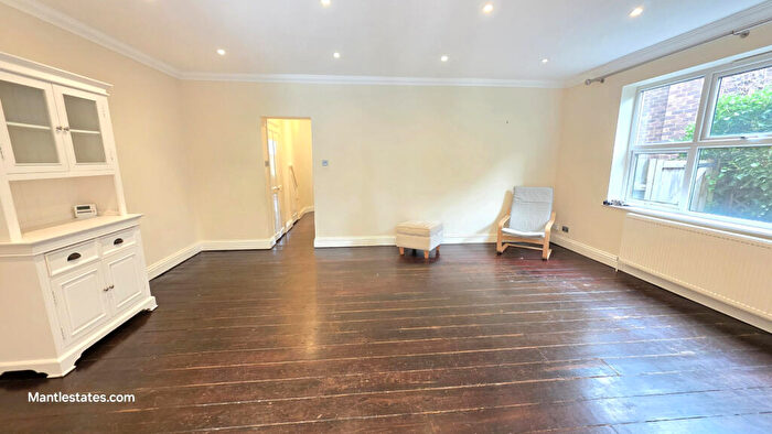 2 Bedroom Flat To Rent In Warwick Road, New Barnet, EN5