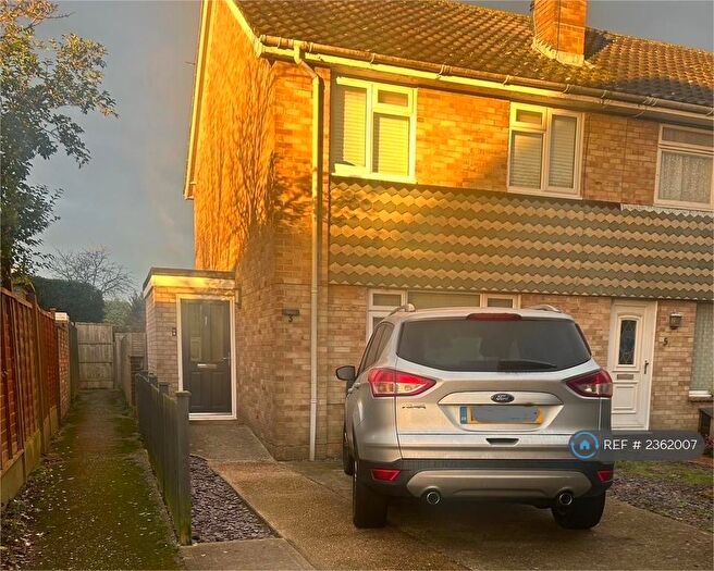 3 Bedroom End Of Terrace House To Rent In Somerset Close, Worthing, BN13