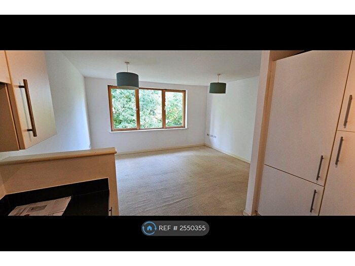 1 Bedroom Flat To Rent In Crown Amp; Anchor House, Bristol, BS2