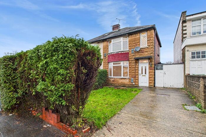 3 Bedroom Semi Detached House To Rent In Norton Avenue, Sheffield, S12