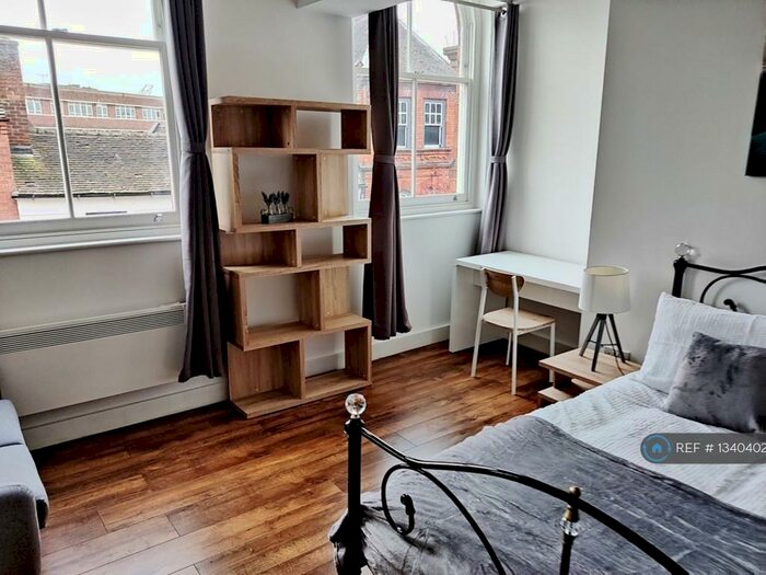 Studio To Rent In The Webberley, Stoke-On-Trent, ST1