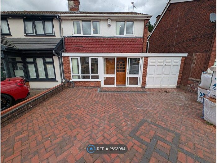 3 Bedroom Semi Detached House To Rent In Hough Road, Birmingham, B14
