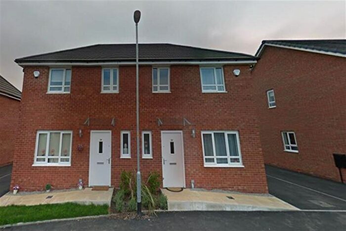 4 Bedroom Semi-Detached House To Rent In Alliott Avenue, Eccles, M30