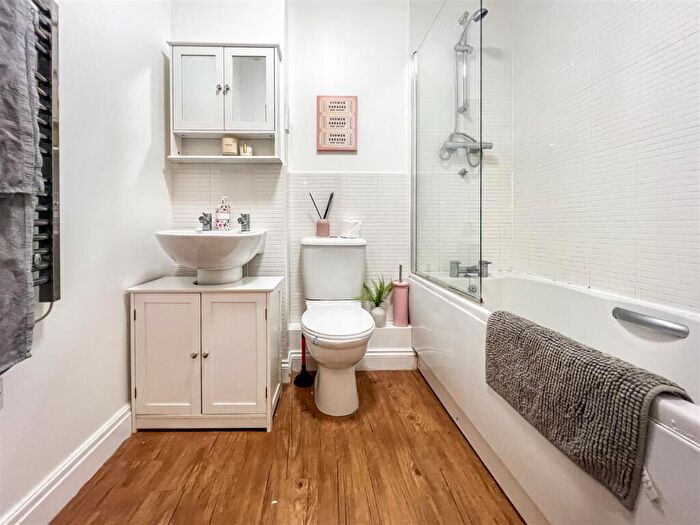 1 Bedroom Apartment For Sale In Ushers Court, Trowbridge, BA14