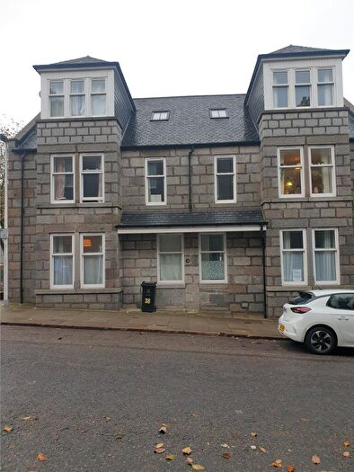 2 Bedroom Flat To Rent In Orchard Street, City Centre, Aberdeen, AB24