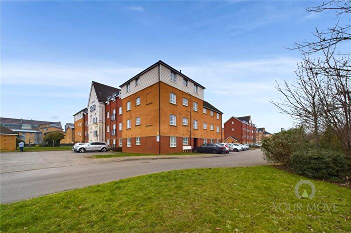 2 Bedroom Flat For Sale In Cotton Court, Northampton, NN4