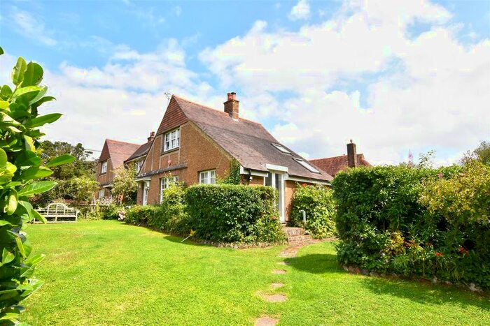 4 Bedroom Semi-Detached House For Sale In Udimore, Rye, TN31