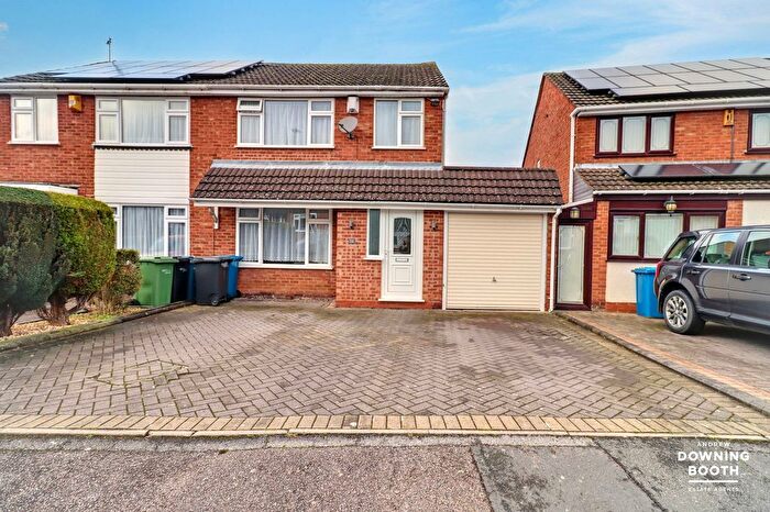 3 Bedroom Semi Detached House For Sale In Treasure Close, Tamworth, B77