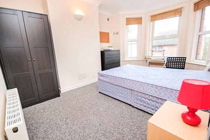 4 Bedroom Semi-Detached House To Rent In Winton, Bournemouth, BH9