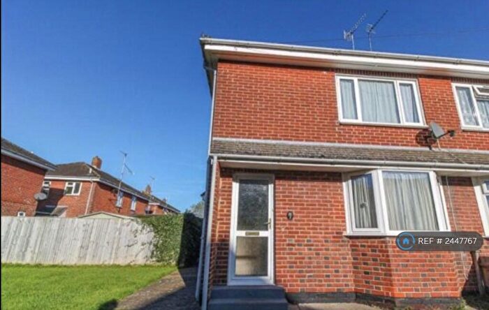 2 Bedroom Semi-Detached House To Rent In Jubilee Road, Romsey, SO51