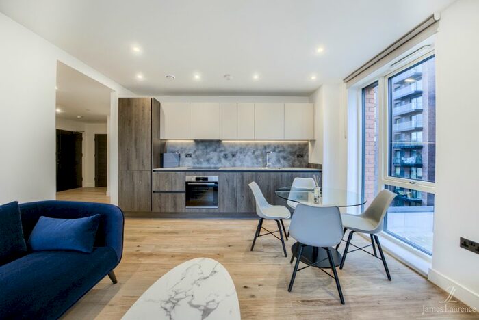 2 Bedroom Flat To Rent In The Colmore, Snow Hill Wharf, Shadwell Street, B4