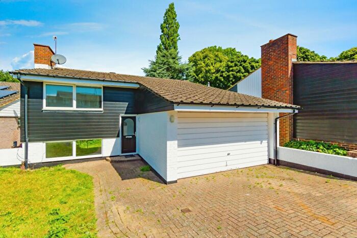 4 Bedroom House To Rent In Ridge Langley, South Croydon, CR2