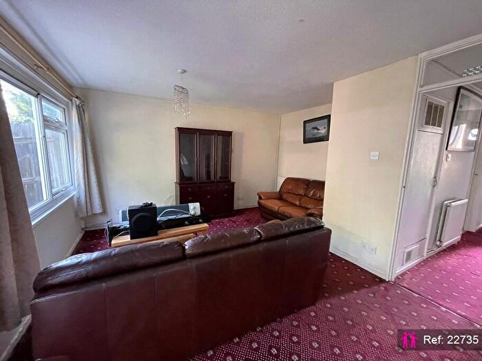 3 Bedroom Terraced House To Rent In Tavistock Close, St. Albans, AL1