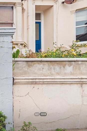 1 Bedroom Flat To Rent In Queens Park Road, Brighton, BN2