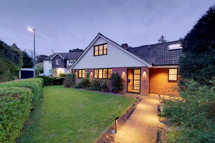 4 Bedroom Detached House To Rent In Winchester Close, Kingston Hill, Kingston Upon Thames, KT2