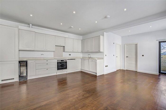 1 Bedroom Flat To Rent In Wandsworth Bridge Road, London, SW6