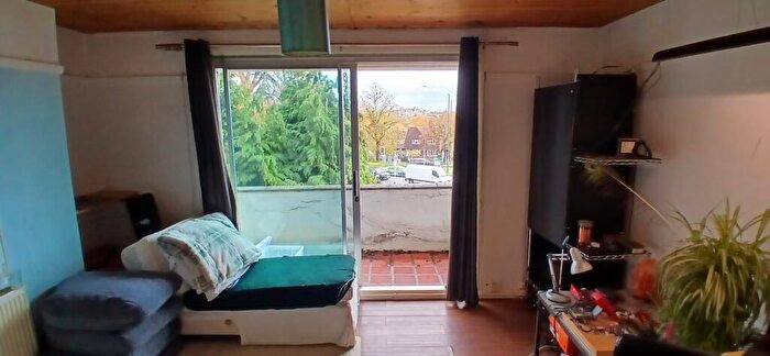 3 Bedroom Flat For Sale In Western Boulevard, Nottingham, NG8