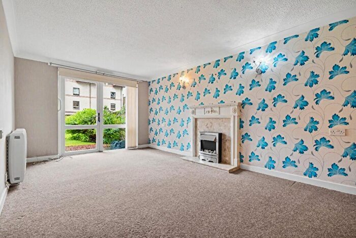 1 Bedroom Flat For Sale In Albert Road, Inverclyde, Gourock, PA19