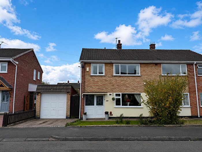 3 Bedroom Semi Detached House For Sale In Langton Road, Wigston, LE18