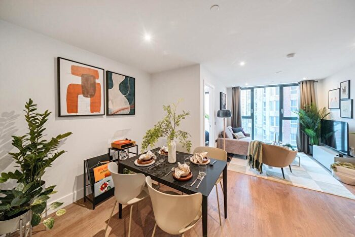 2 Bedroom Apartment To Rent In Uncle Leeds, Whitehall Leeds, LS12