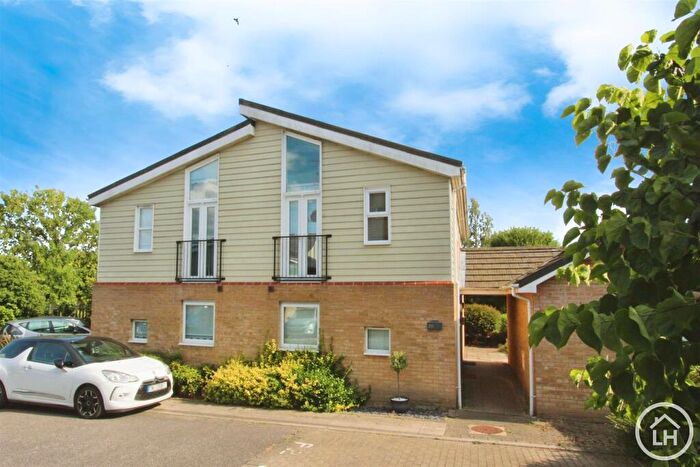 1 Bedroom House For Sale In Onyx Drive, Sittingbourne, ME10